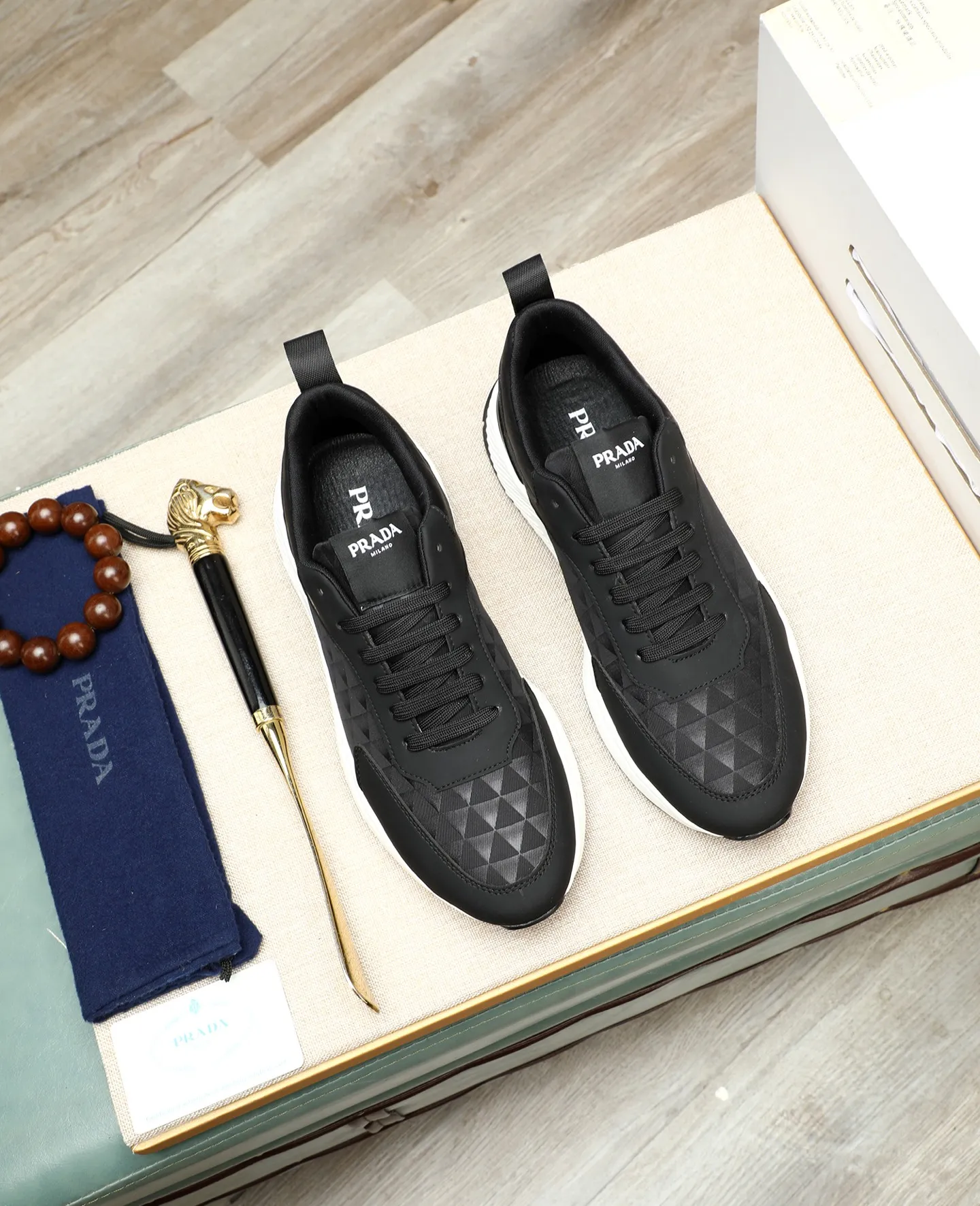 Men's men's shoes💰460🌹🌹[PRADA—Prada] new model🙈original replica! 👟👟👟The uppers are made of top-notch workmanship from Italy🇮🇹Imported calfskin❗️Genuine leather lining@Suitable for travel, the original version has an enlarged engraved sole, making it suitable for all kinds of travel, showing low-key luxury. Let quality speak for itself. Color: Size: 38-44